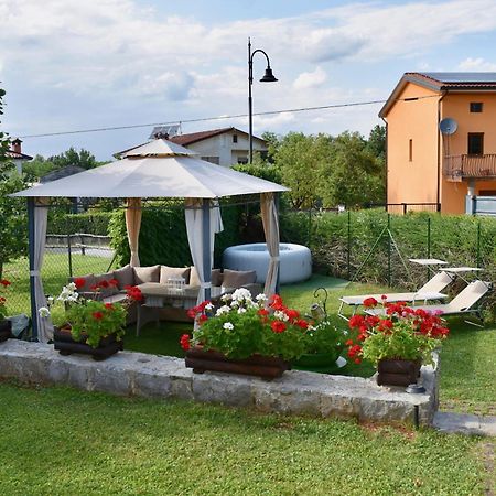 Bed and Breakfast Al Vecchio Glicine Gabria Екстер'єр фото